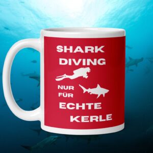 Shark Diving Echte Kerle Red Mug