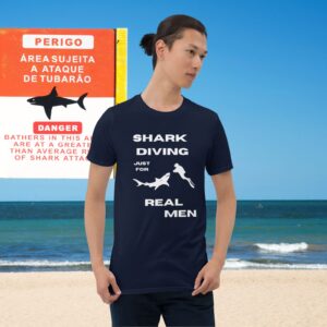 T Shirt Shark Diving Real Men Dangerous