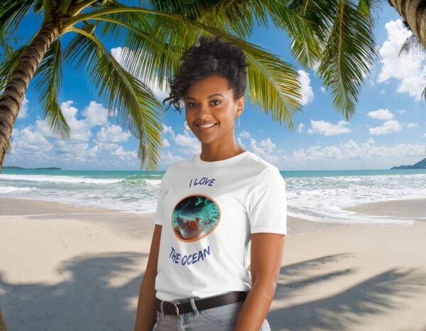 I love the ocean ray Short-Sleeve Unisex T-Shirt - Image 2