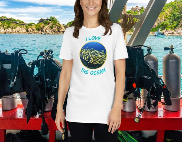 I love the ocean 002 Short-Sleeve Unisex T-Shirt